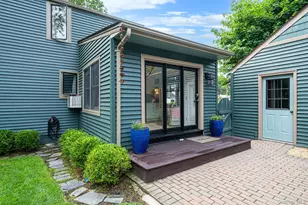 107 Jefferson St, East Islip, NY 11730 - Photo 29