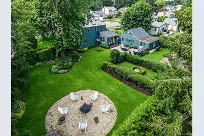 107 Jefferson Street, East Islip, NY 11730 - Photo 37