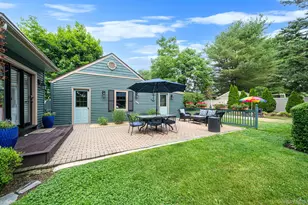 107 Jefferson St, East Islip, NY 11730 - Photo 31