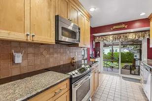 2394 Cedar St, Seaford, NY 11783 - Photo 11