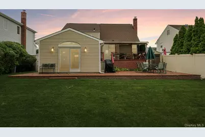 2394 Cedar Street, Seaford, NY 11783 - Photo 35
