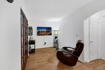 6510 108th Street #2J, Forest Hills, NY 11375 - Photo 9
