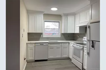 7 Locust Ave #1, Babylon, NY 11702 - Photo 3