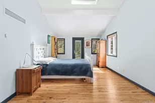 197 2 Holes Water Rd, East Hampton, NY 11937 - Photo 11