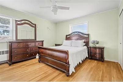 27 West Side Avenue, East Quogue, NY 11942 - Photo 11