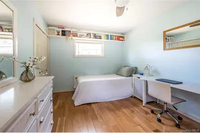 27 West Side Avenue, East Quogue, NY 11942 - Photo 13