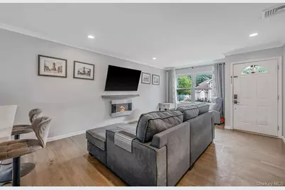 358 Tyler Avenue, Miller Place, NY 11764 - Photo 3