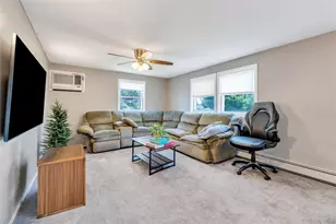 26 Berry Ln, Hicksville, NY 11801 - Photo 17