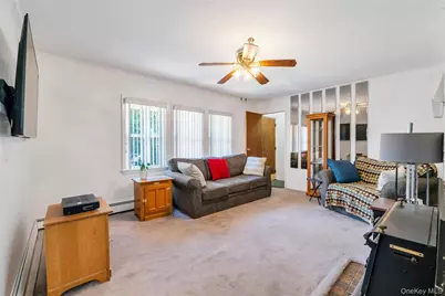 26 Berry Lane, Hicksville, NY 11801 - Photo 9