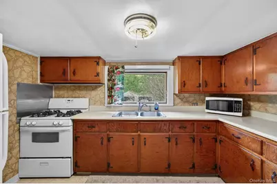 32 Tarbell Road, Wallkill, NY 12721 - Photo 17