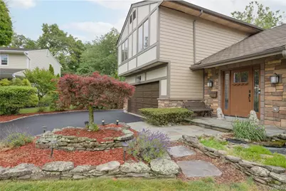 268 W Central Avenue, Pearl River, NY 10965 - Photo 3