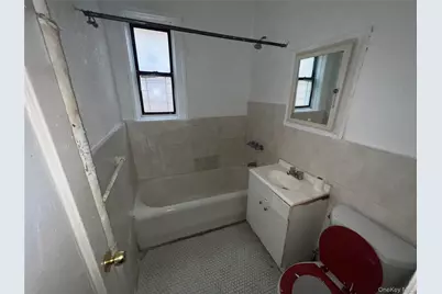 1314 Stratford Avenue, Bronx, NY 10472 - Photo 33