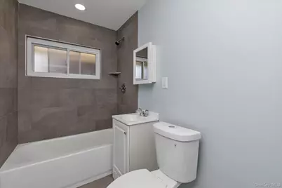 5 Trumpet Lane, Levittown, NY 11756 - Photo 11