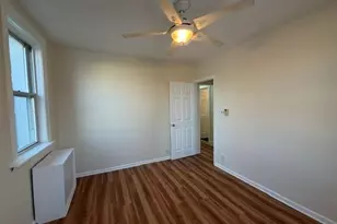 836 Edison Ave, Bronx, NY 10465 - Photo 3