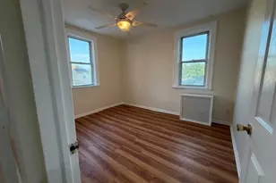 836 Edison Ave, Bronx, NY 10465 - Photo 5