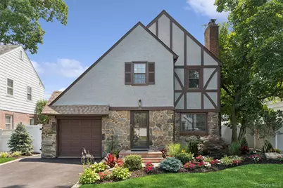 20 Beverly Parkway, Freeport, NY 11520 - Photo 1