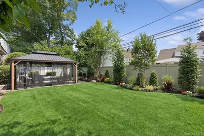 20 Beverly Parkway, Freeport, NY 11520 - Photo 25