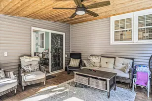 16 Old Stump Rd, Brookhaven, NY 11719 - Photo 11