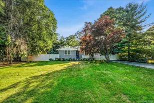 16 Old Stump Rd, Brookhaven, NY 11719 - Photo 3