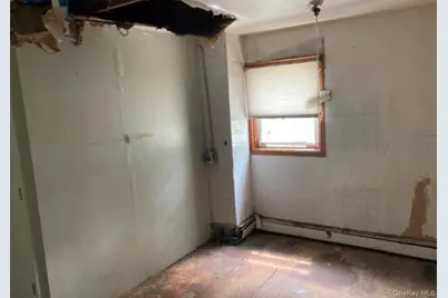 40 East Avenue, Freeport, NY 11520 - Photo 17