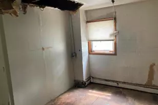 40 East Ave, Freeport, NY 11520 - Photo 17