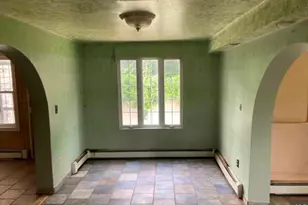 40 East Ave, Freeport, NY 11520 - Photo 5