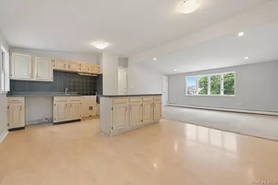 258 Marguerite Avenue, Floral Park, NY 11001 - Photo 23