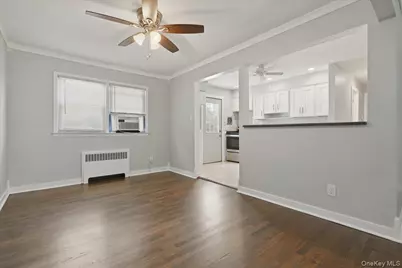 258 Marguerite Avenue, Floral Park, NY 11001 - Photo 7