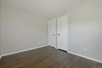 258 Marguerite Avenue, Floral Park, NY 11001 - Photo 17
