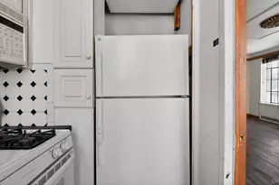 353 W 56th St, New York, NY 10019 - Photo 13