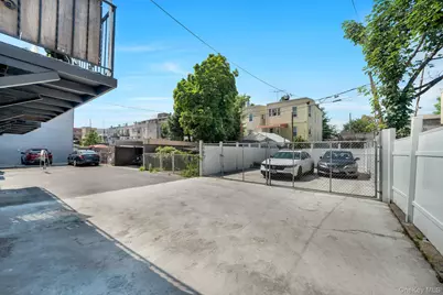 2067 Chatterton Avenue, Bronx, NY 10472 - Photo 29