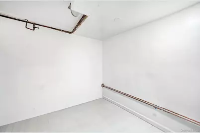 2067 Chatterton Avenue, Bronx, NY 10472 - Photo 27
