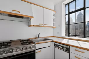 353 W 56th St, New York, NY 10019 - Photo 13