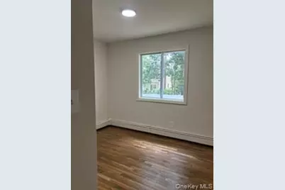 84 N 17th Street, Wheatley Heights, NY 11798 - Photo 7