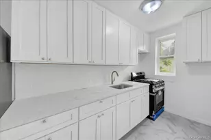 2630 Kingsbridge Terrace, Bronx, NY 10463 - Photo 9