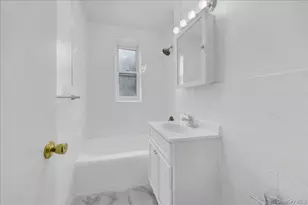 2630 Kingsbridge Terrace, Bronx, NY 10463 - Photo 11