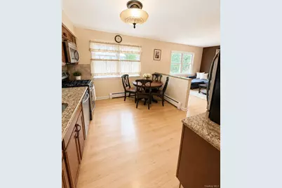 7 Twin Court, Pearl River, NY 10965 - Photo 5