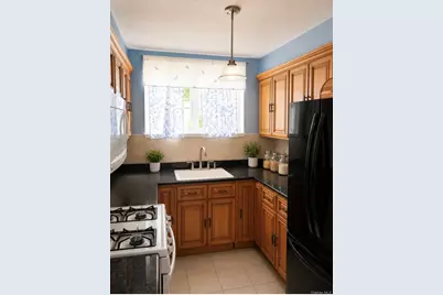 [Address not provided], Bronx, NY 10470 - Photo 13