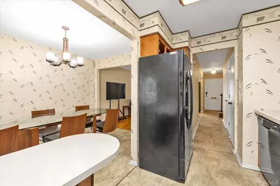 281 Wheeler Avenue #12, Valley Stream, NY 11580 - Photo 11