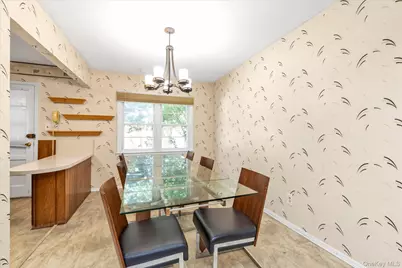 281 Wheeler Avenue #12, Valley Stream, NY 11580 - Photo 7