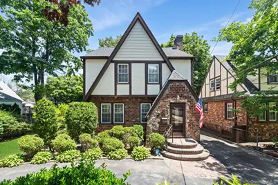 36 Lafayette Avenue, Lynbrook, NY 11563 - Photo 1