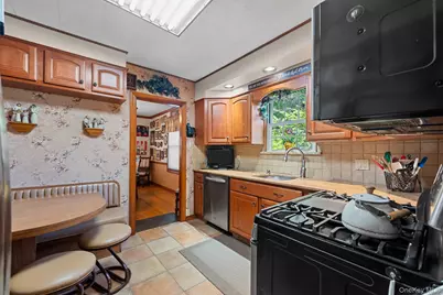 36 Lafayette Avenue, Lynbrook, NY 11563 - Photo 19
