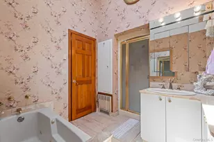 36 Lafayette Ave, Lynbrook, NY 11563 - Photo 25