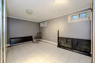 295 Maryland Ave, Freeport, NY 11520 - Photo 29