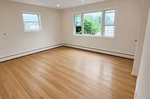 790 Wellwood Ave, Lindenhurst, NY 11757 - Photo 5