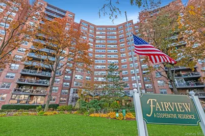 61-20 Grand Central Parkway #C1001, Forest Hills, NY 11375 - Photo 5