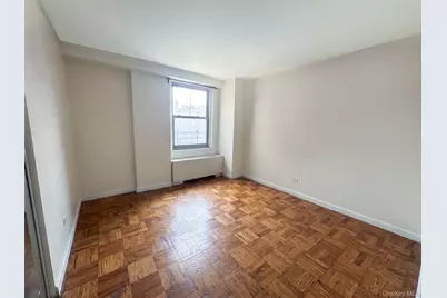 61-20 Grand Central Parkway #C1001, Forest Hills, NY 11375 - Photo 3