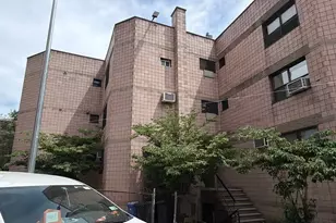 72 Clove Rd, Brooklyn, NY 11225 - Photo 3