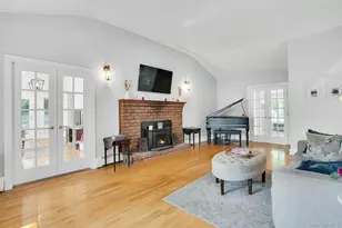30 Sarina Dr, Commack, NY 11725 - Photo 3