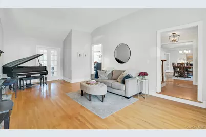 30 Sarina Drive, Commack, NY 11725 - Photo 5